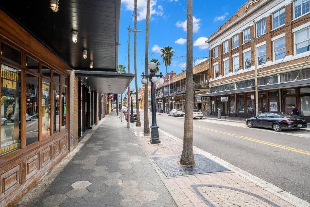 טאמפה Casa Romeo - Luxury Ybor Apt, Steps To 7Th Ave מראה חיצוני תמונה